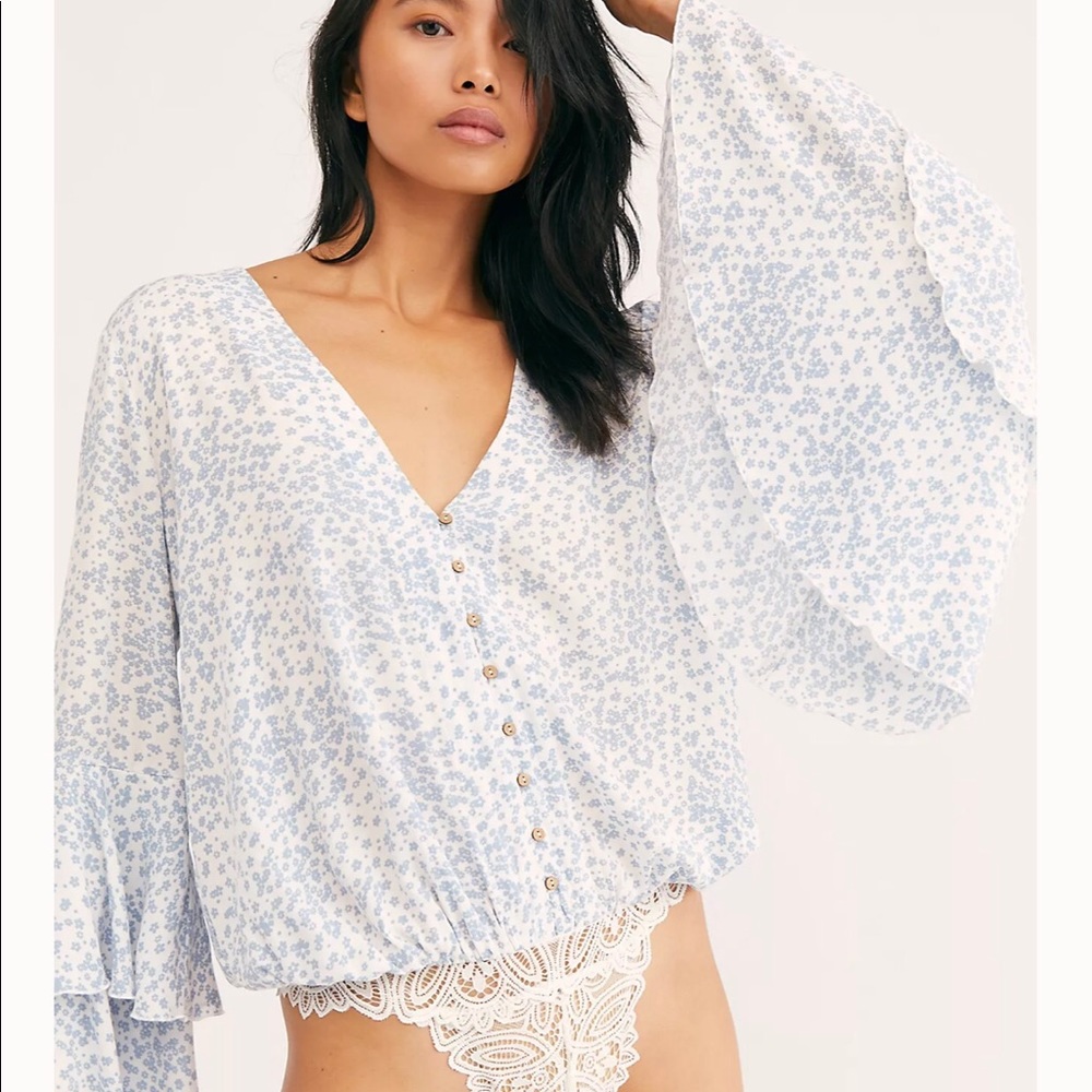 💙FREE PEOPLE TOP